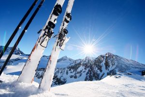 Kúpa lyží a lyžiarskych doplnkov