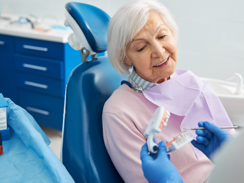 Zubné implantáty: Aké prinášajú výhody?